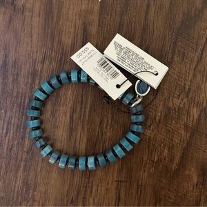 Chico’s blue agate drop off stretch bracelet